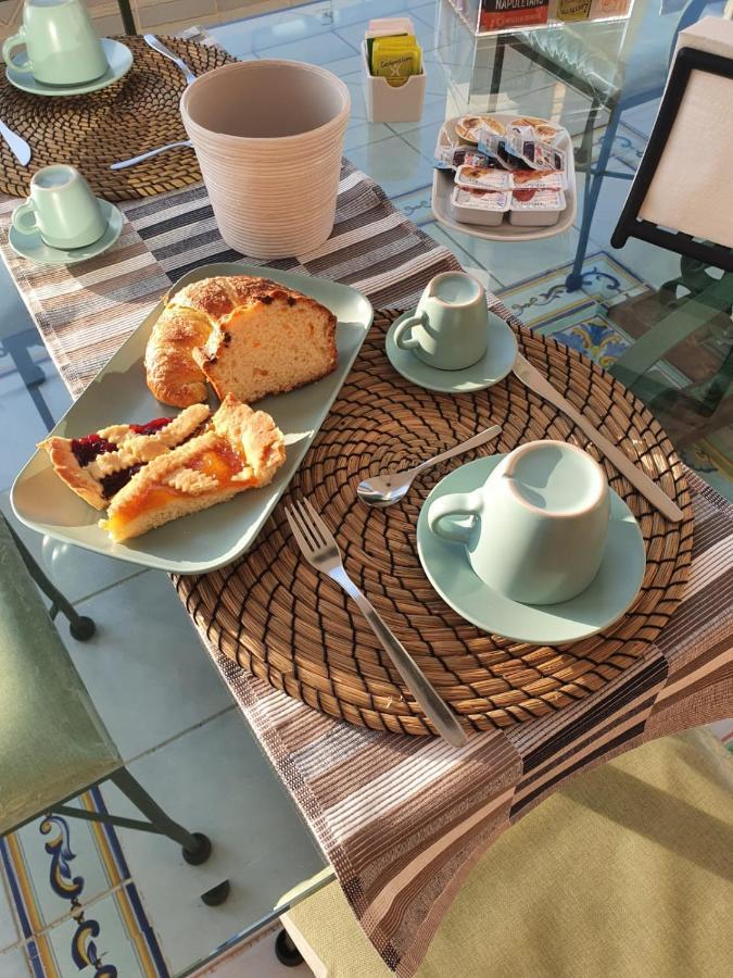 Bed and Breakfast La Finestra sul Mare Ischia Esterno foto