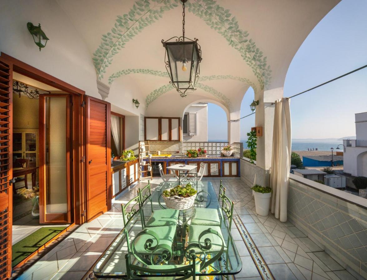 Bed and Breakfast La Finestra sul Mare Ischia Esterno foto
