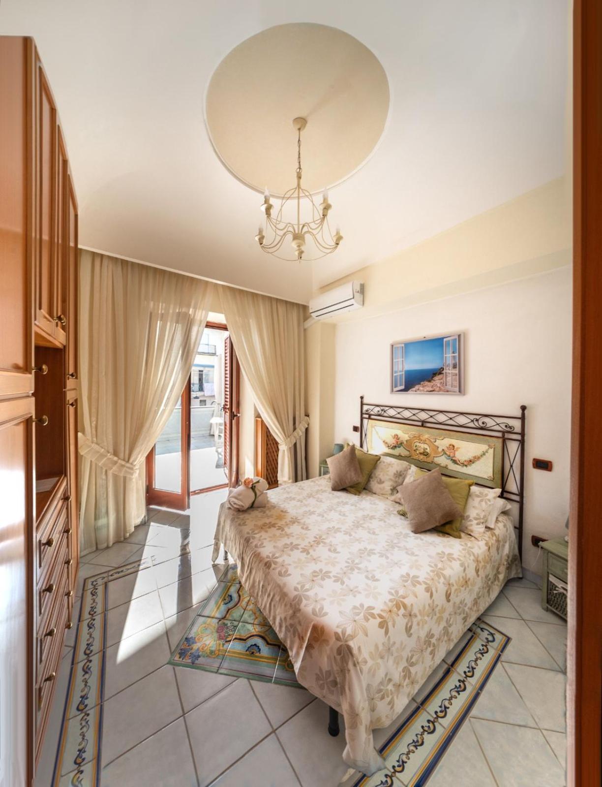 Bed and Breakfast La Finestra sul Mare Ischia Esterno foto